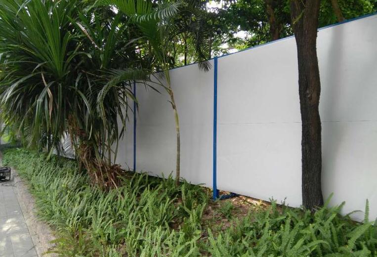 施工圍擋在搭建的時候，怎么樣才能符合管理要求?